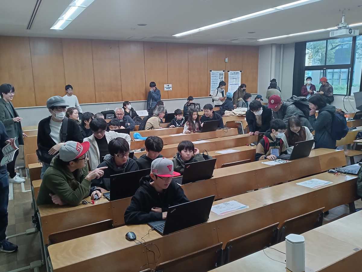 企画を体験している様子